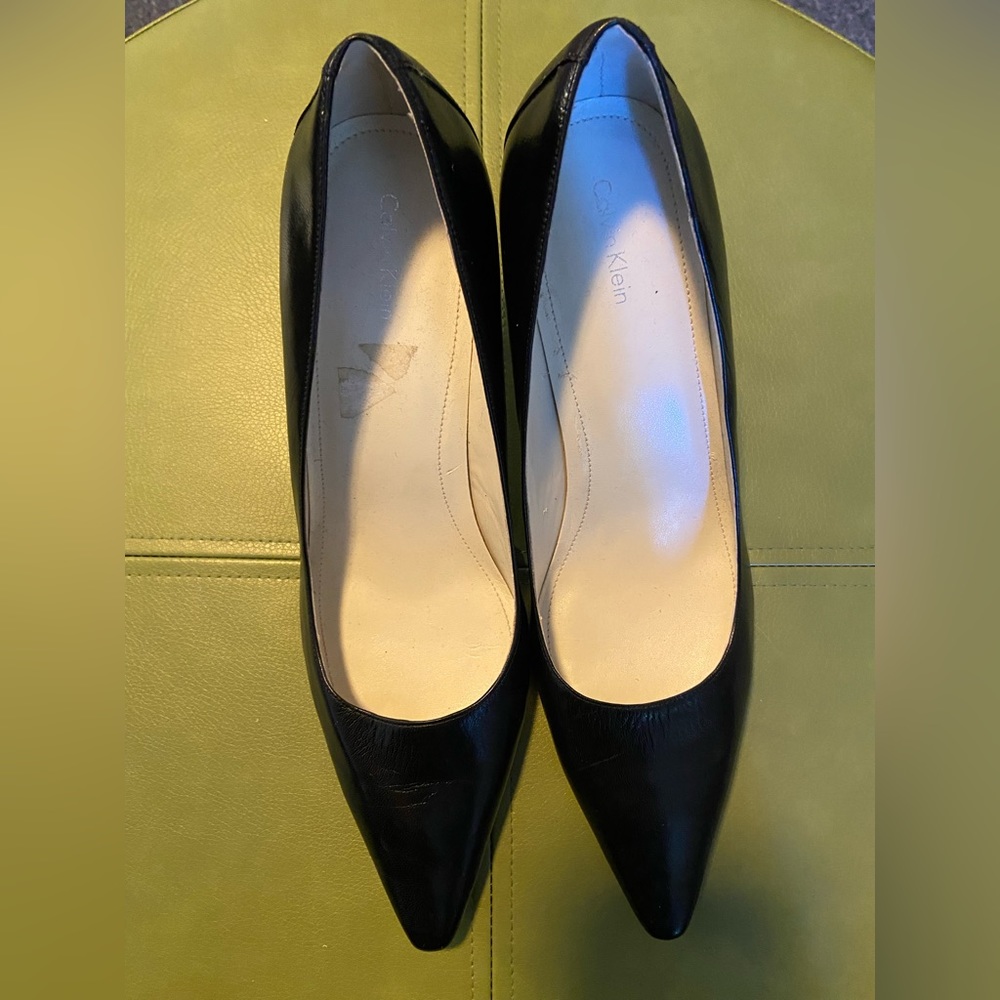 Classic Calvin Klein Black Pumps - Size 11M
